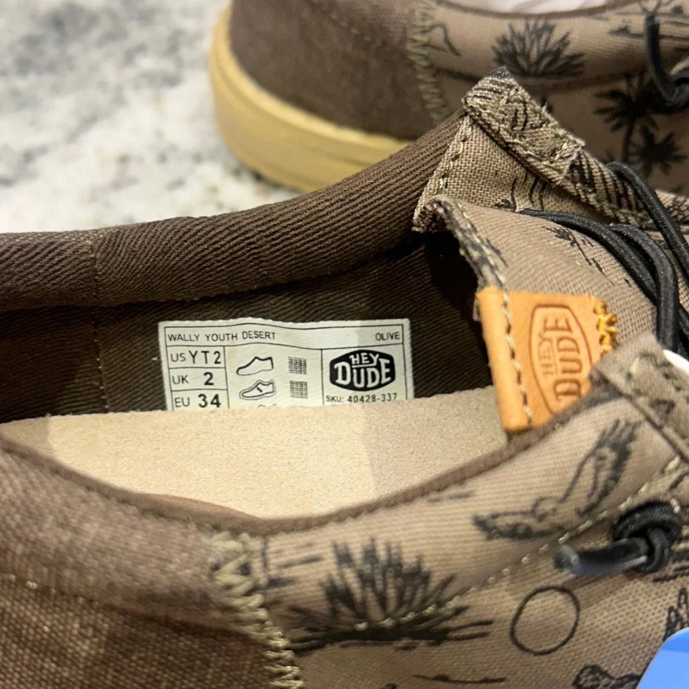 Hey Dude Youth Size 2 Wally Desert Olive Brown Canvas Slip On Loafers 40428-337